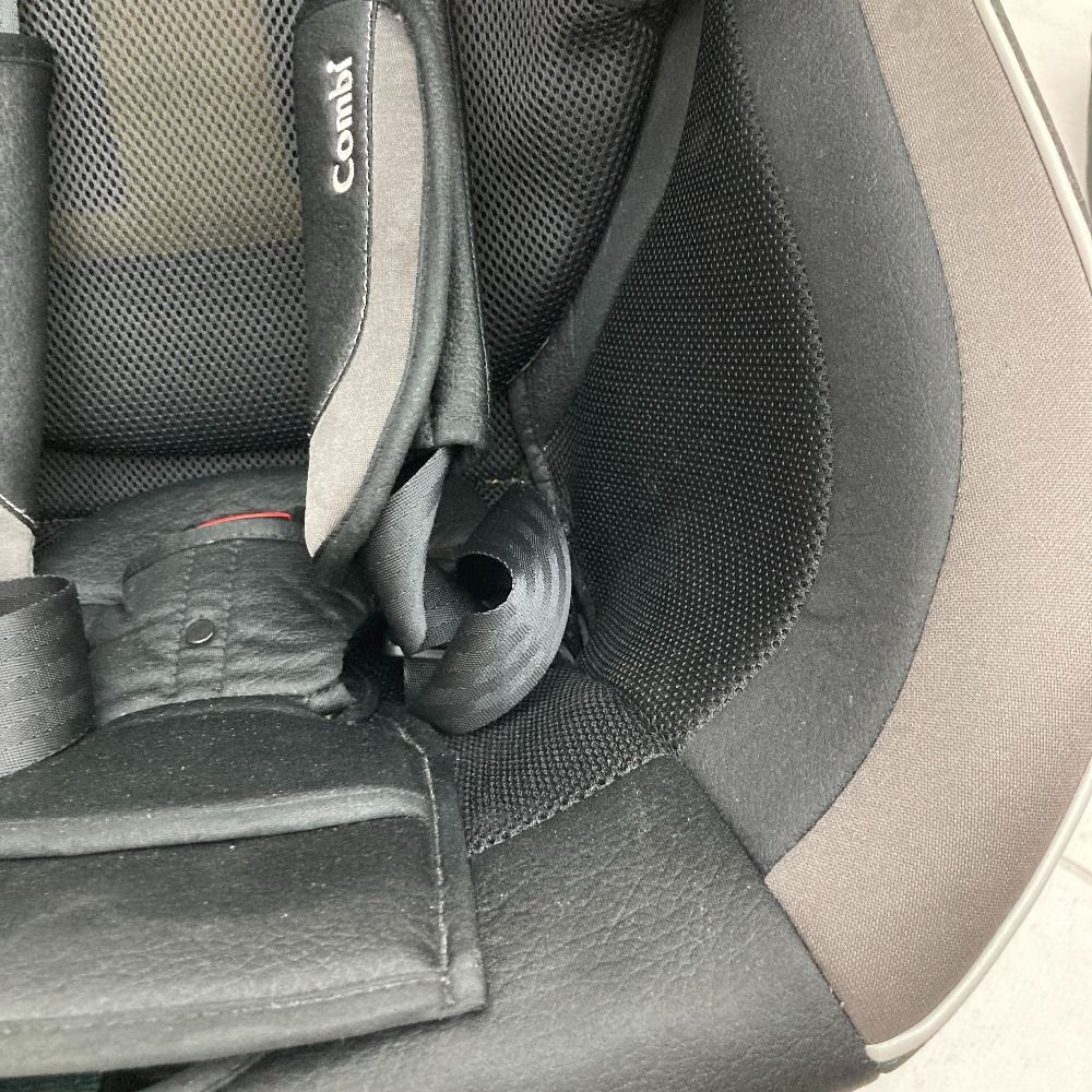 03w11049/Combi ネルーム ISOFIX NF-700 CC-UID チャイルドシート