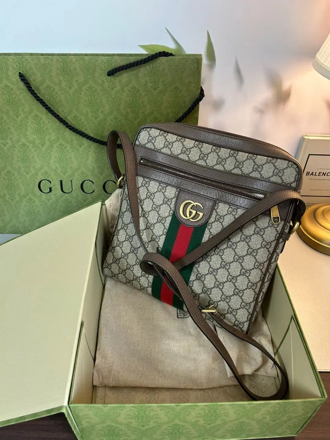 GUCCI グッチ オフィディア メッセンジャーバッグ クロスバッグ Mサイズ