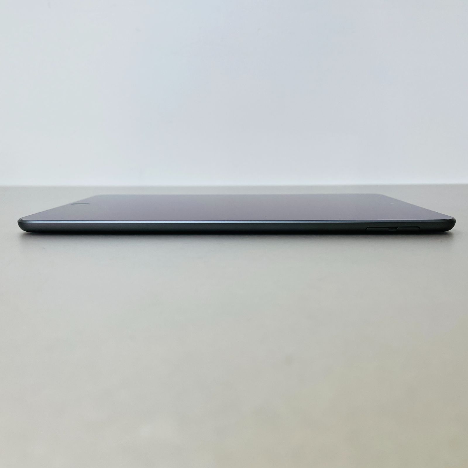 美品 iPad mini 第5世代 64GB スペースグレイ バッテリー100% - メルカリ