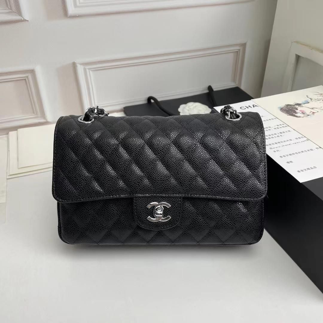 CHANELボディバッグ美品 11671106.jpg