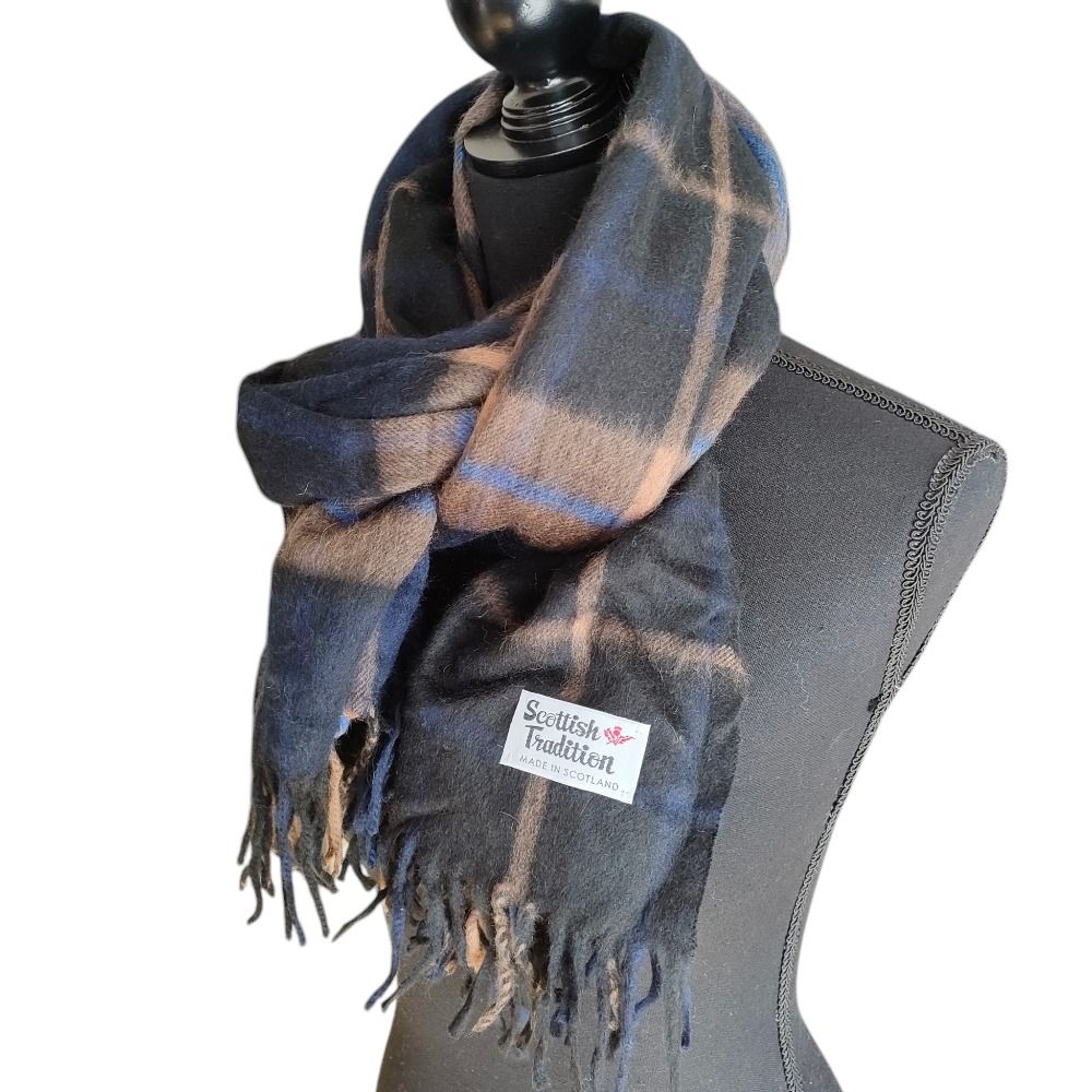 美品　スコティッシュトラディション　大判　チェック　ストール スコティッシュトラディション 大判チェックストール Scottish