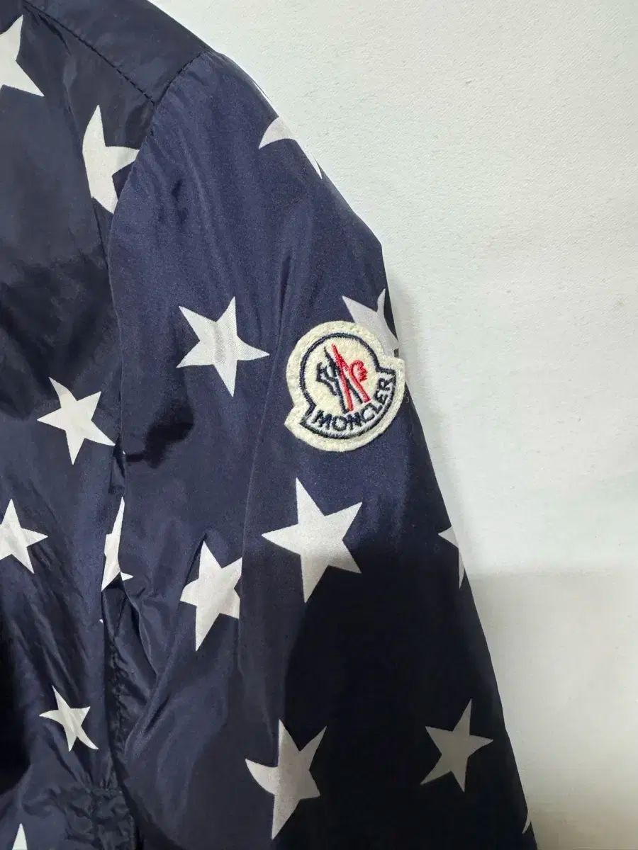 10Y MONCLER