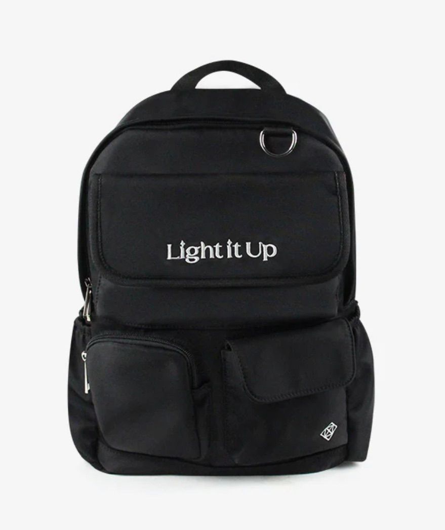 NiziU - NiziU『Light it Up』リュック NiziU Light it up 2022 バックパック リュック ブラック - メルカリ