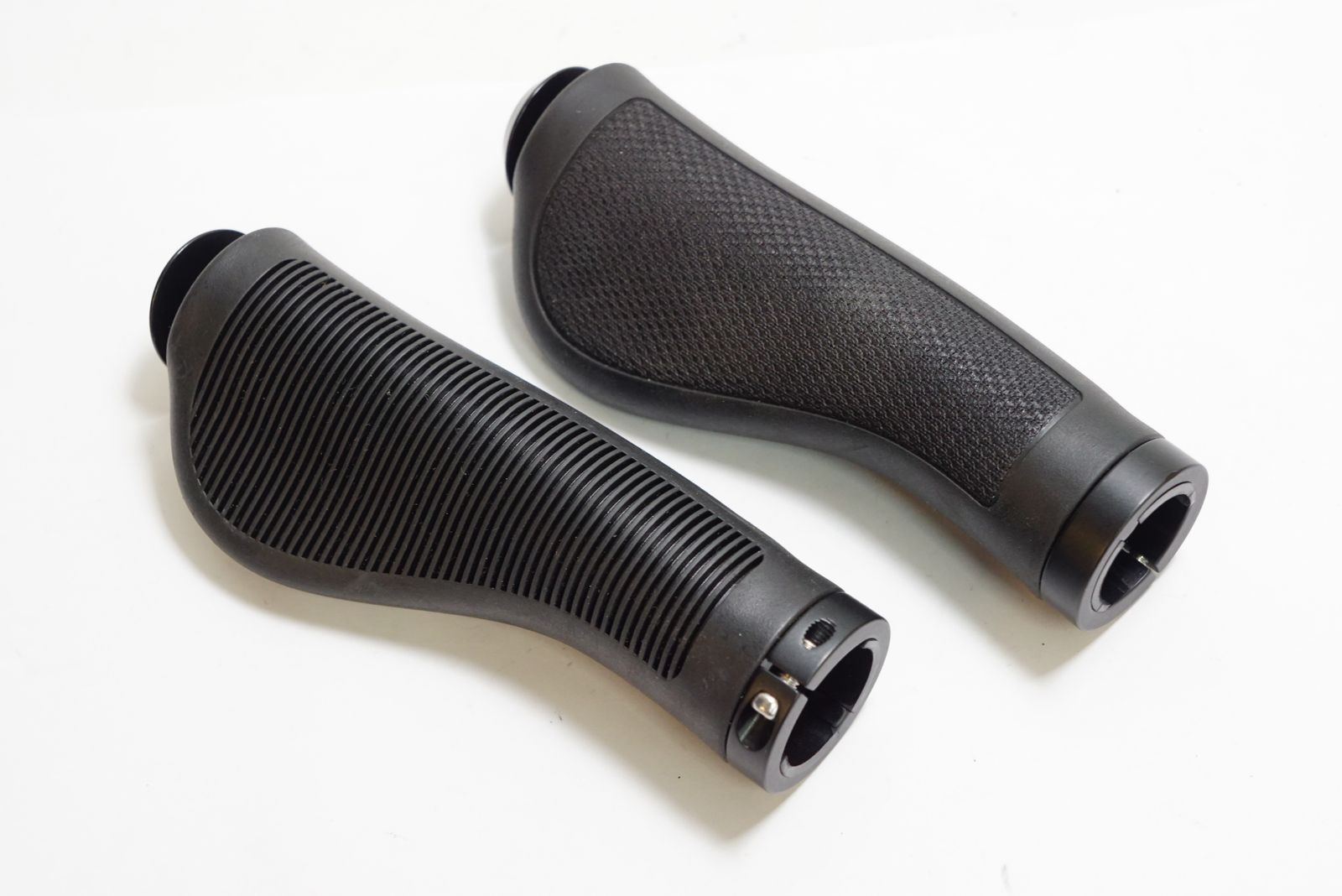 GRIPS グリップ