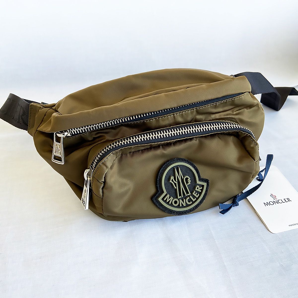 1点のみ】MONCLER モンクレール Durance ベルトバッグ カーキ