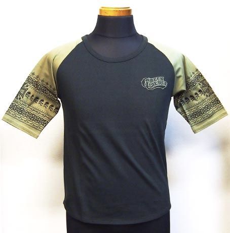 4,5分袖Tシャツ