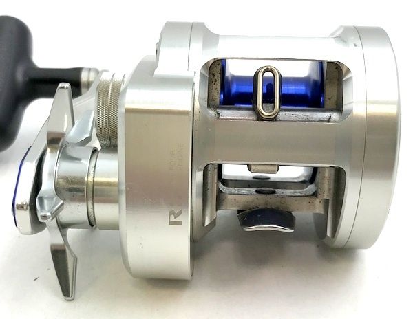 ダイワ RYOGA 両軸リールC2020PE-HL ダイワ RYOGA 両軸リールC2020PE-HL RYOGA BAY JIGGING C2020PE-HL