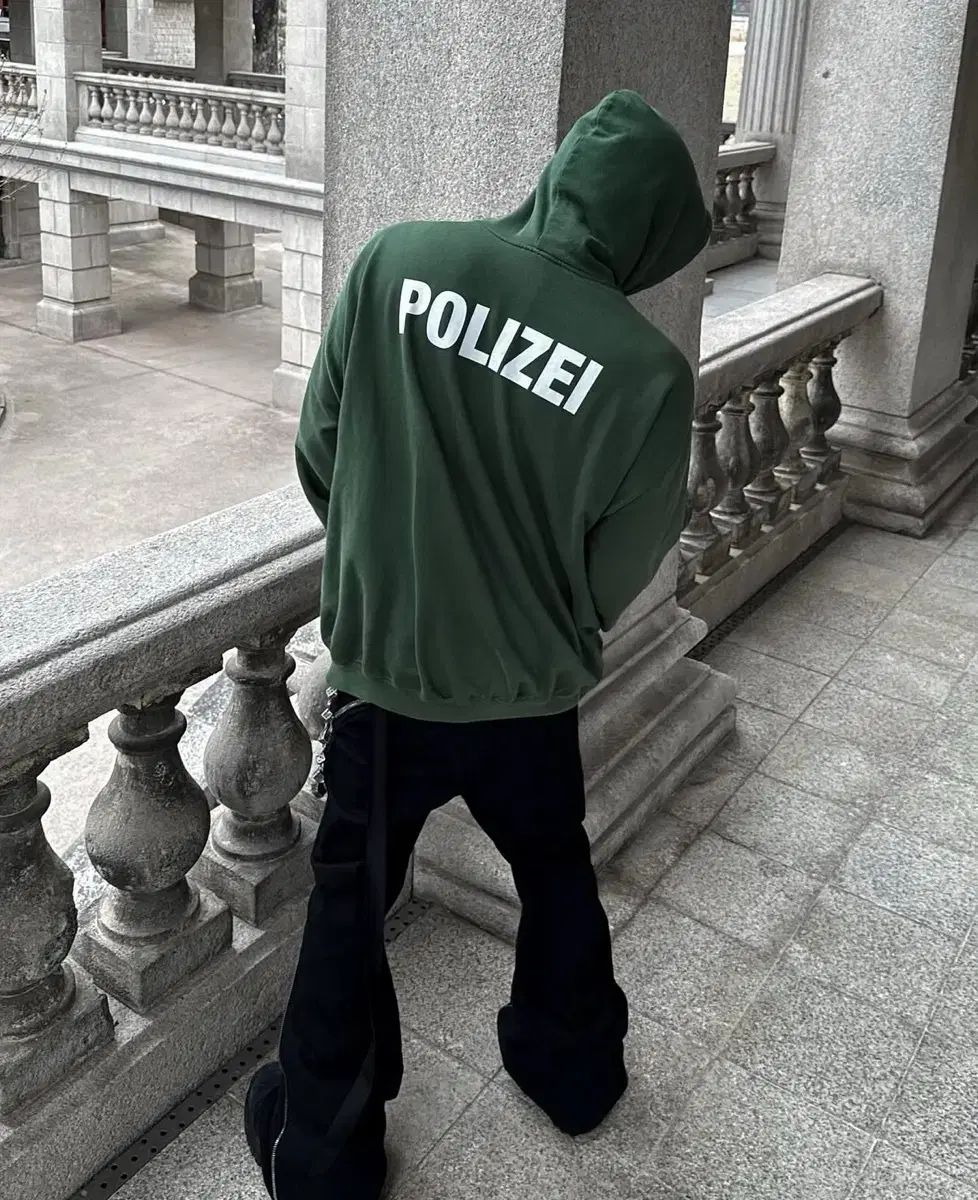 S VETEMENTS ヴェトモン ポリザイ フード 16Fw