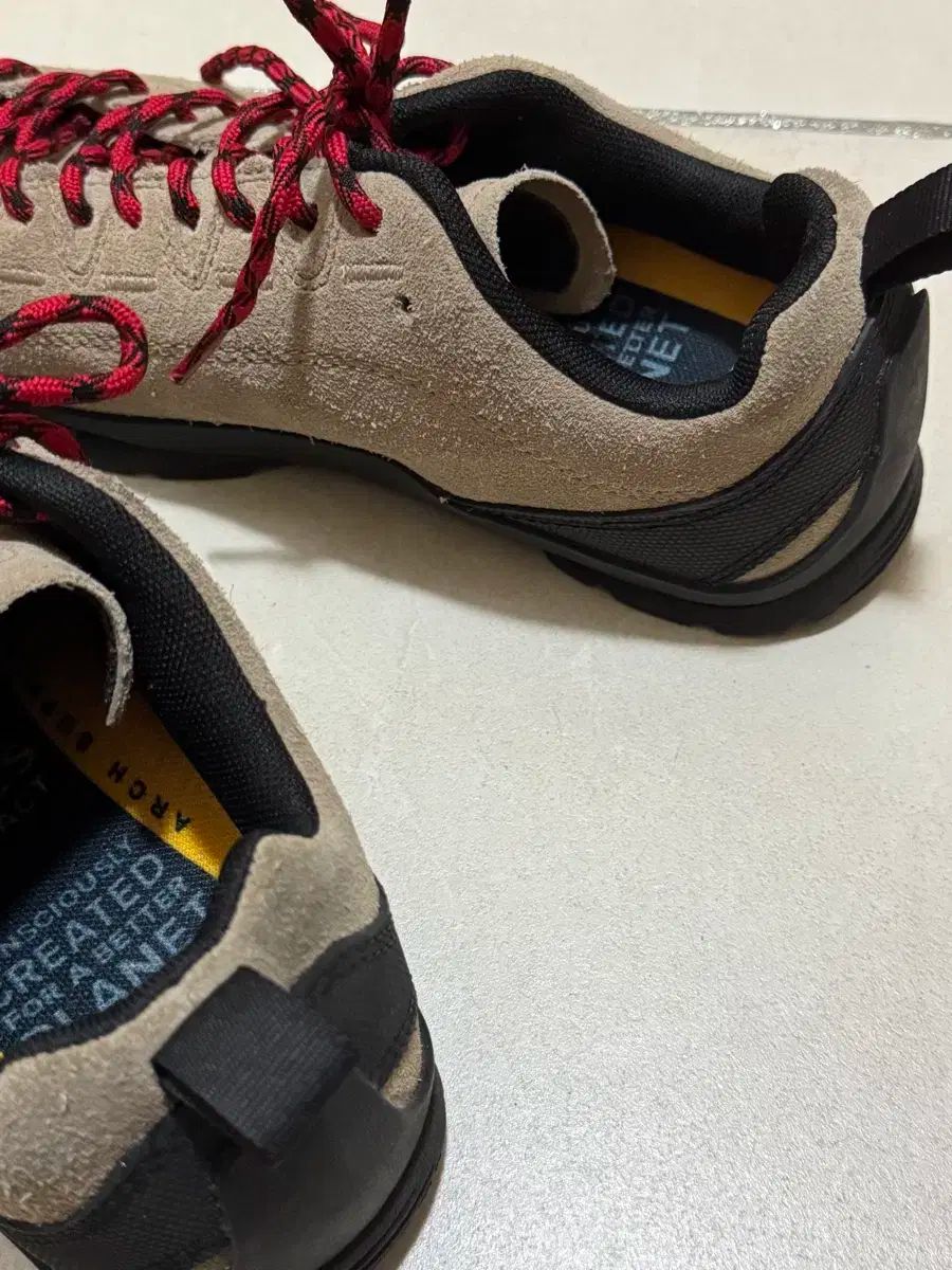 KEEN キーン ジャスパー 240