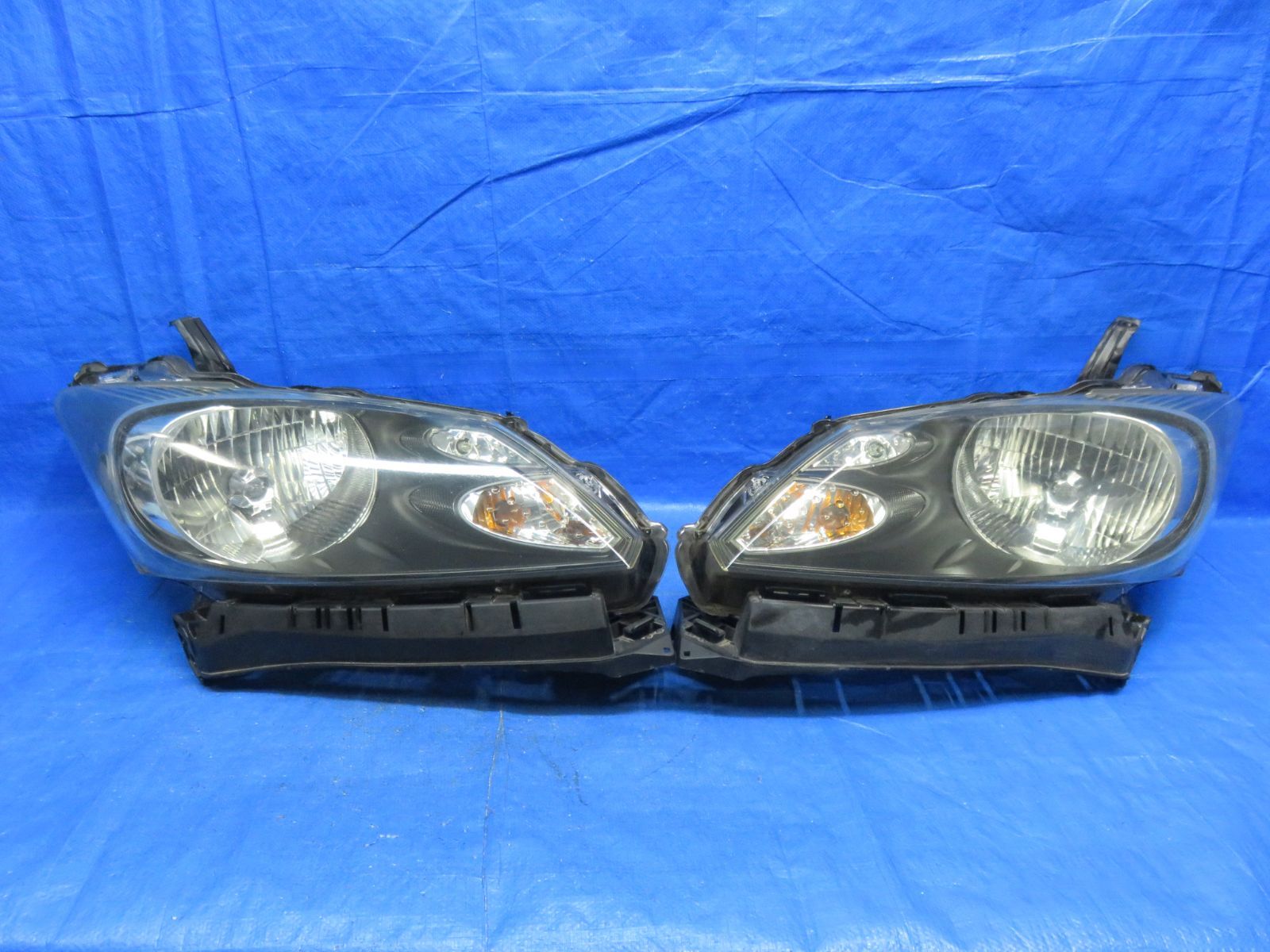 ホンダ フリード GB3/GB4 純正 HID ヘッドライト 左右セット