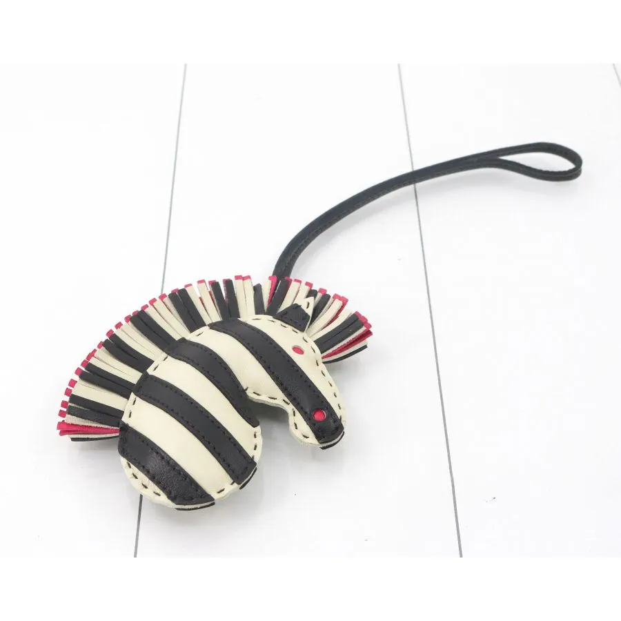 エルメス HERMES チャーム ジージーサバンナ クレ ローズメキシコ