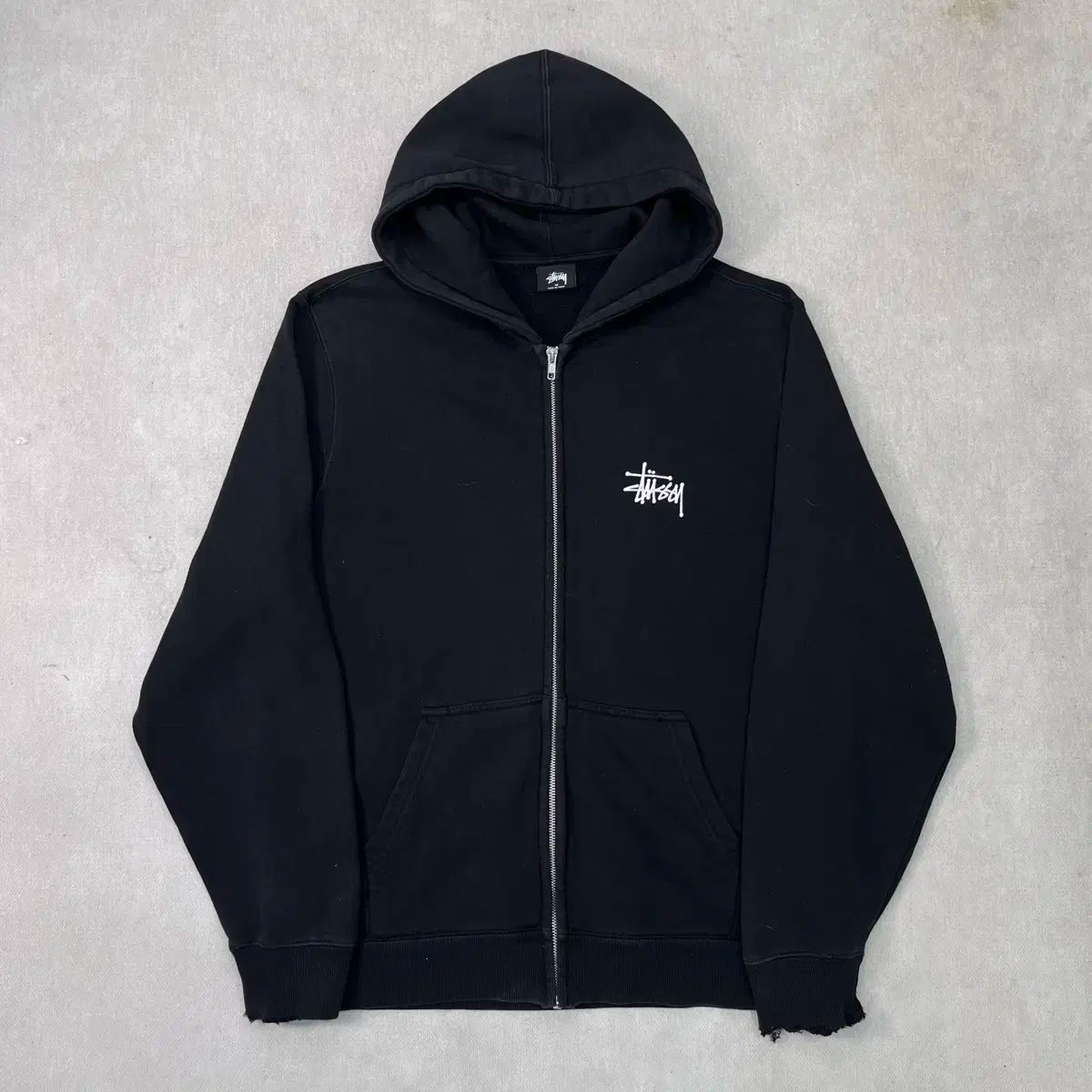100 STUSSY(ステューシー) ベーシック フード付き ジップアップ
