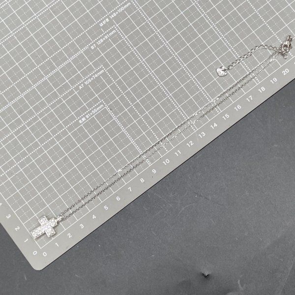 Y256 スワロフスキー SWAROVSKI ネックレス クロス シルバー