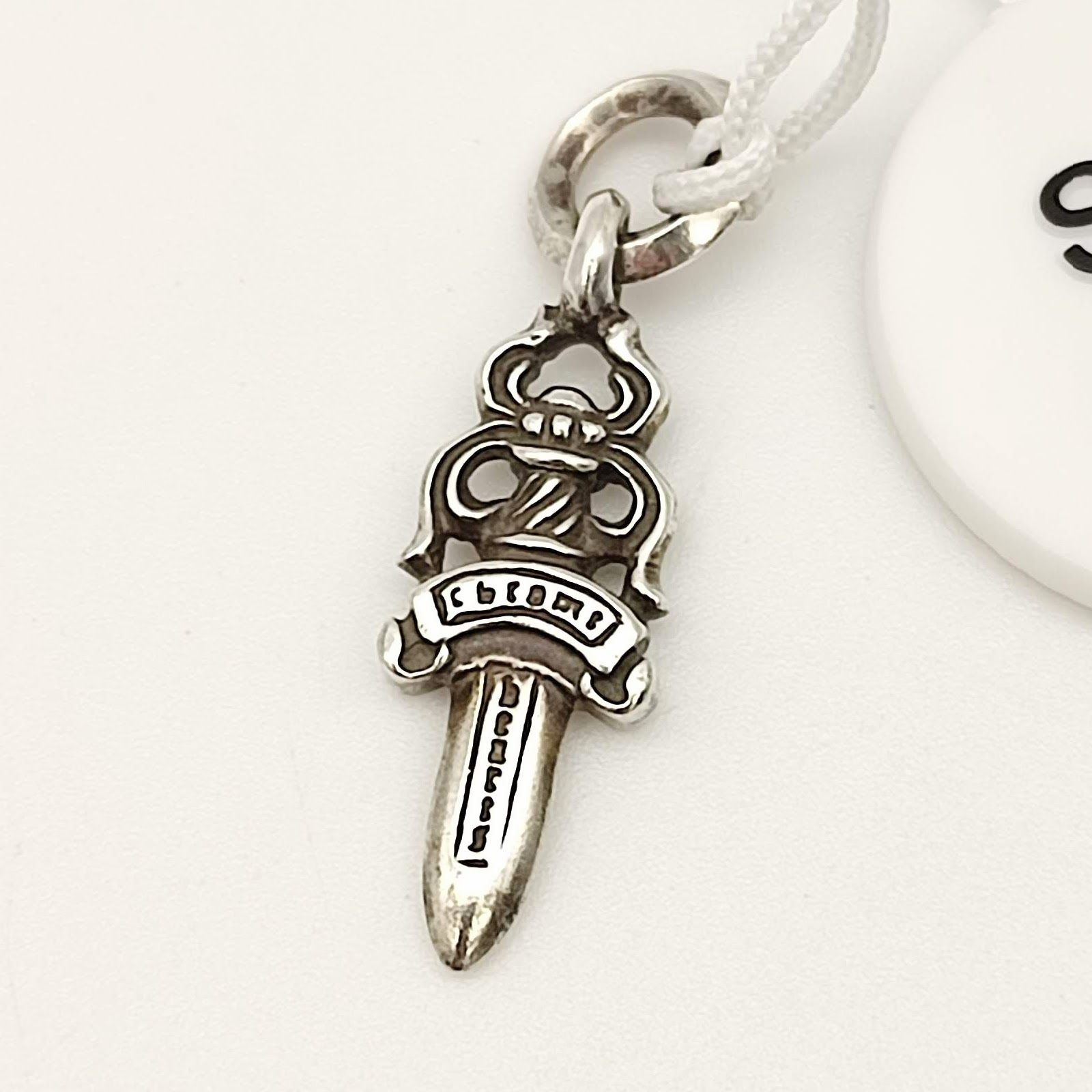 正規品 クロムハーツ ダガー #5 ネックレス トップ シルバー 美品】 クロムハーツ CH ダガーチャーム#5 ネックレストップ シルバー