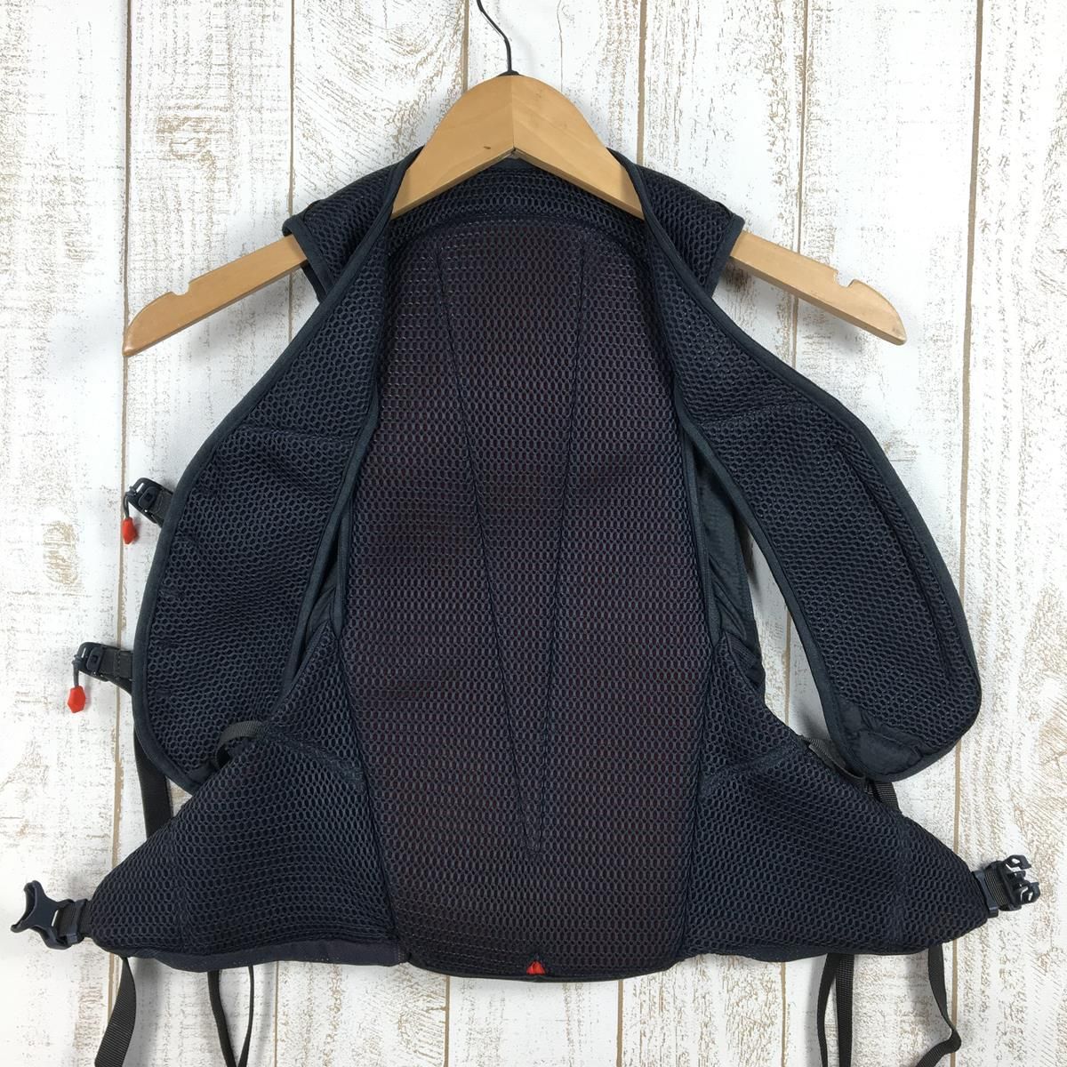 モンテイン トレイルブレイザー 18 Trailblazer 18L バックパック トレイルランニングパック ベストパック MONTANE Charcoal チャコール系