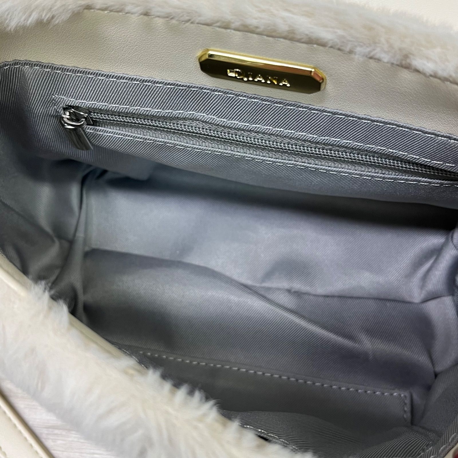 美品 DIANA ダイアナ フェミニンファーバッグ アイボリーファー 