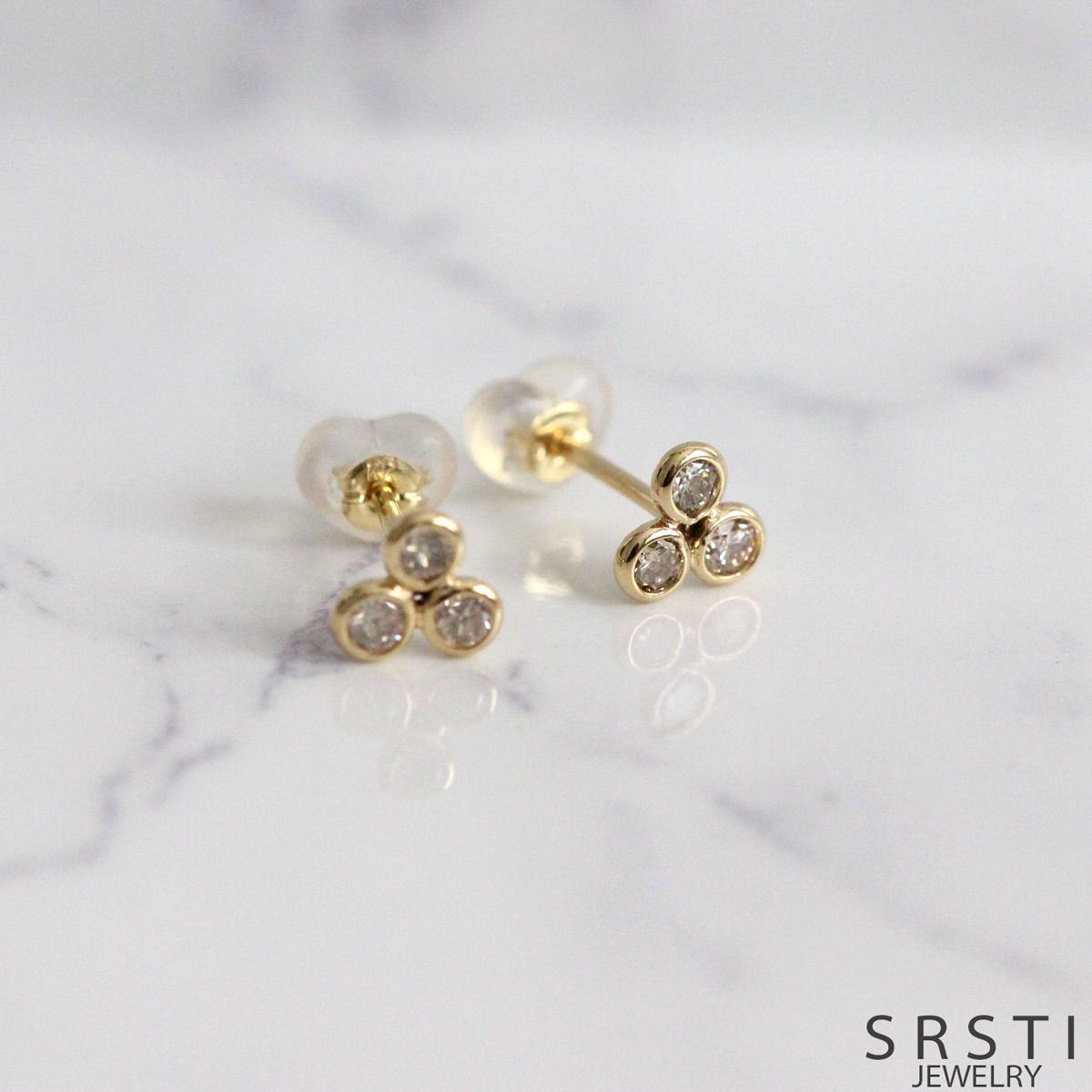 ダイヤモンドクローバーK14ゴールドスタッドピアス