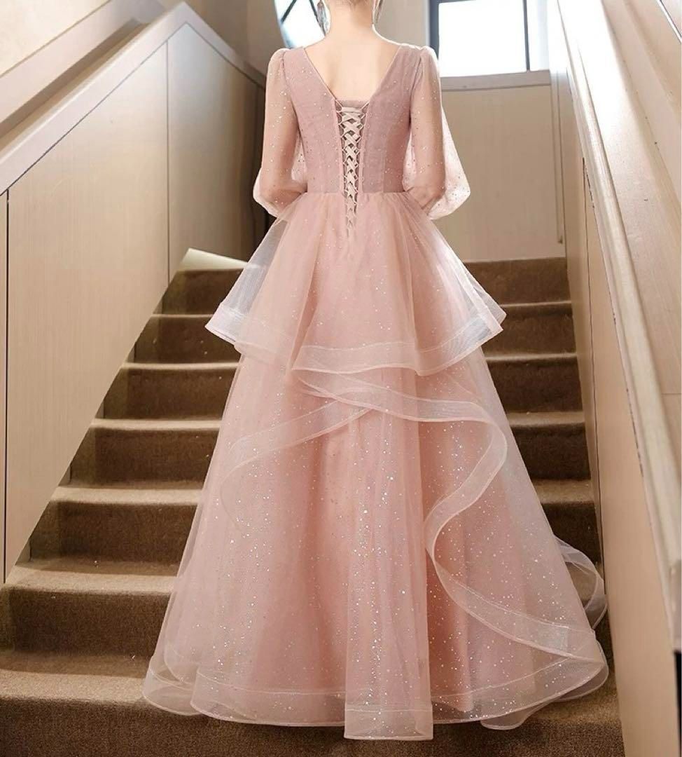 小花柄の様な可愛いデザインのパフスリーブ イブニングドレス 小花柄の様なデザインが可愛い パフスリーブのイブニングドレス