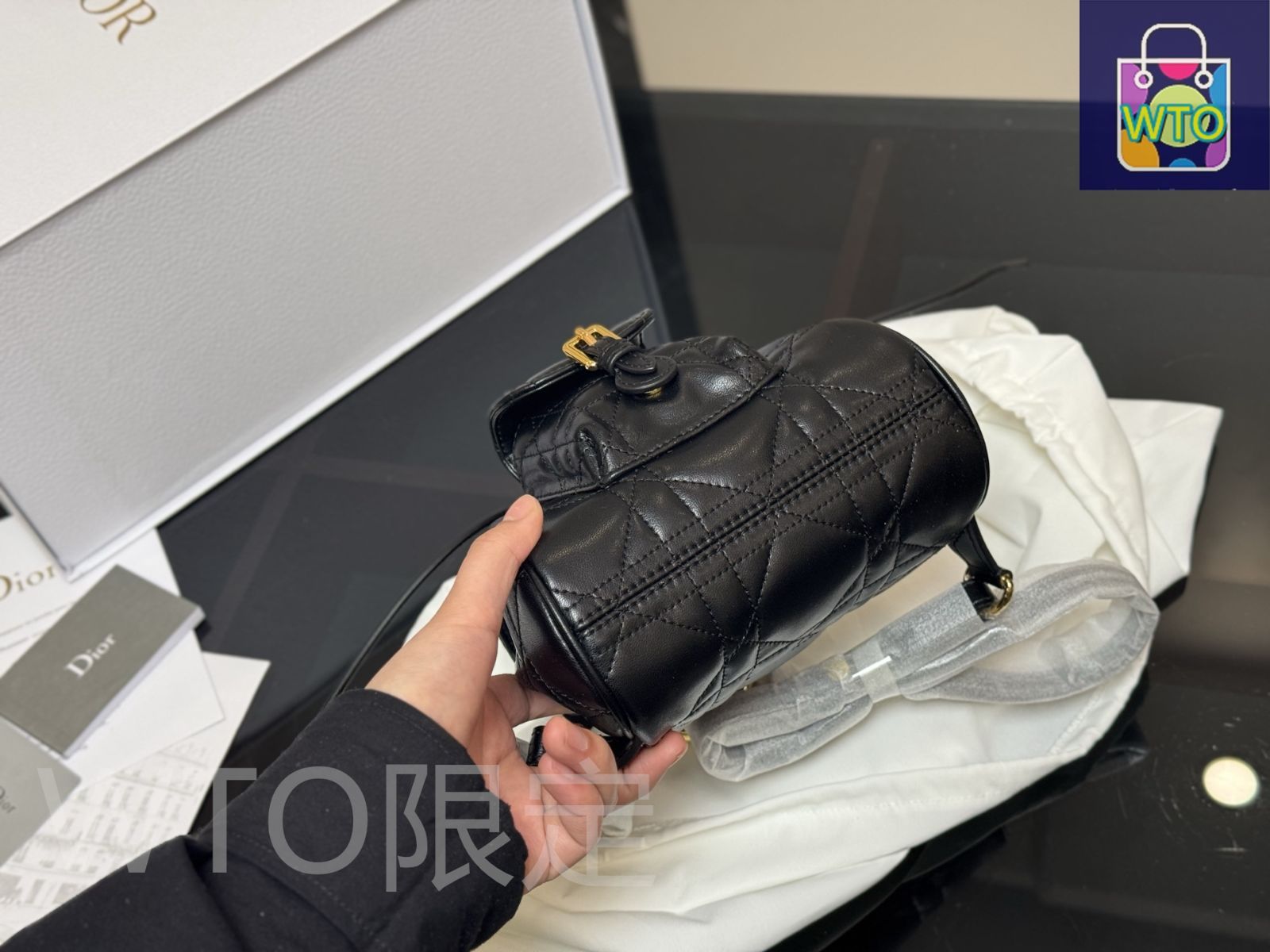 【ミニサイズ♪】Dior バックパック ブラック 今日特価】Dior ミニ バックパック ライトウェイト - メルカリ