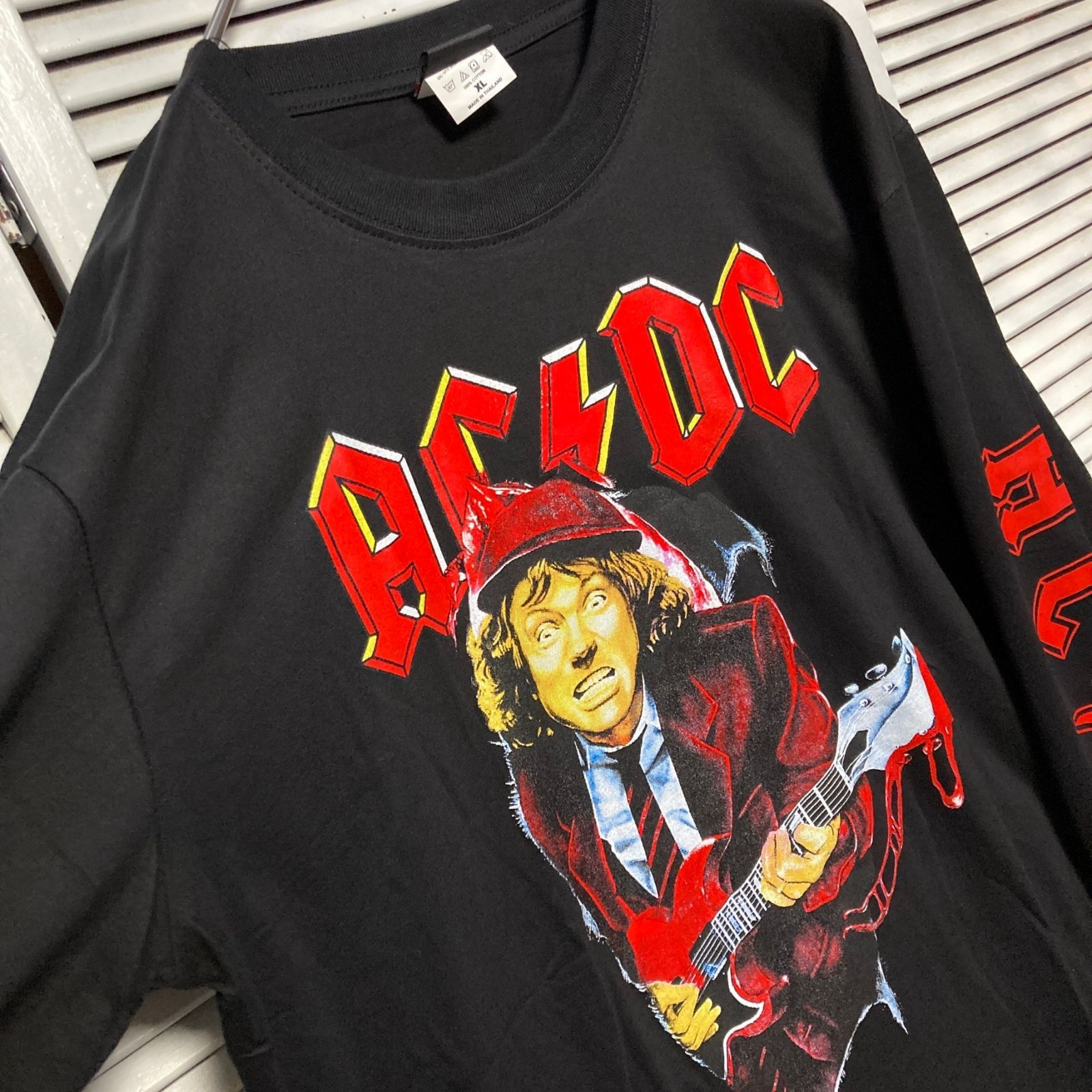 エーシーディーシー ACDC 黒 長袖 Tシャツ ロンT バンド ロングスリーブ デザイン 袖 両面 プリント 派手 奇抜 古着 ビンテージ vintage ロック パンク メタル ヒップホップ ラッパー アーティスト 7部袖 カットソー 