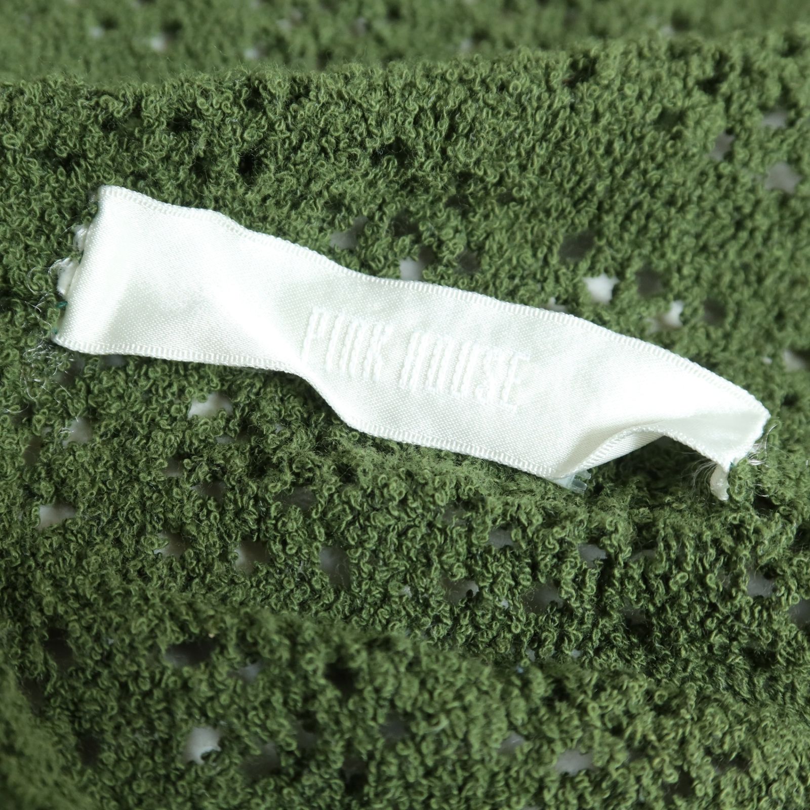 美品】ピンクハウス☆揺れる苺モチーフが可愛い！ 三角ストール  