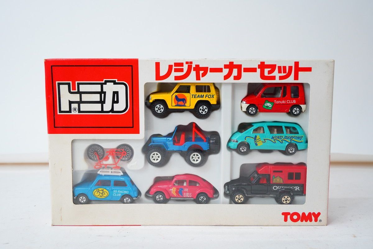 トミカ　レジャーカーセット Amazon.co.jp: トミカ セット Carsセット レジャーカー
