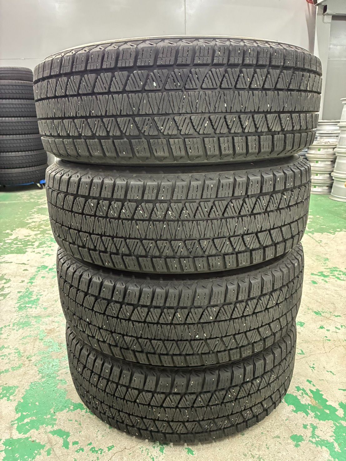 BRIDGESTONE BLIZZAK DM-V3 225|65R17 102Q スタッドレスタイヤ 4本セット 残溝8.2mm 2019年製 SUV用