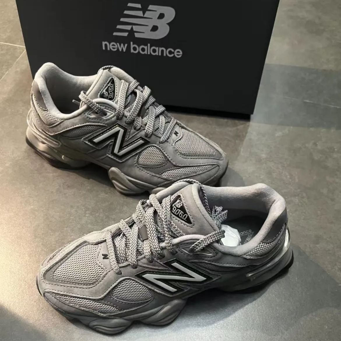 New Balance ニューバランス 9060 グレー カジュアルスニーカー 