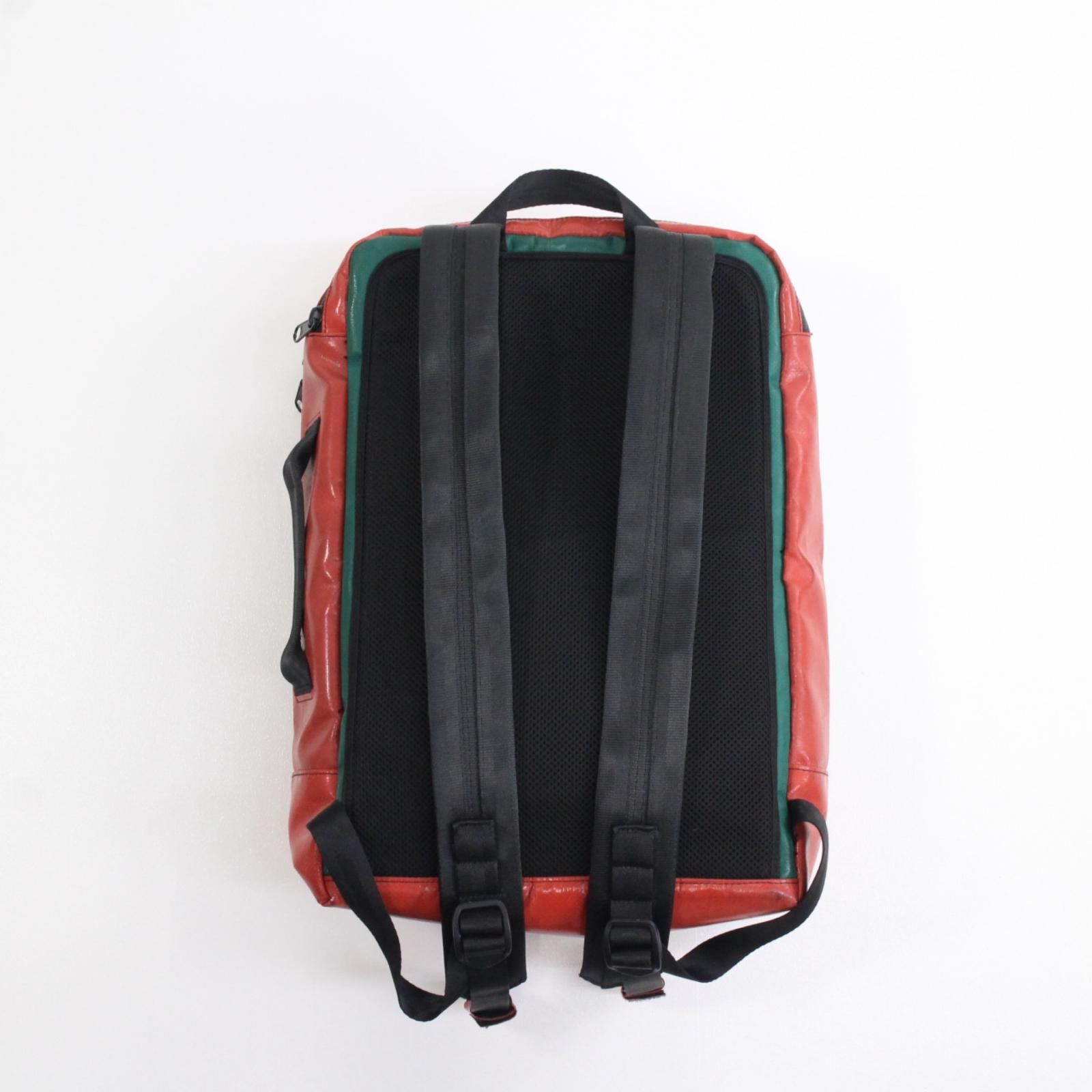 物流センター】 中古 FREITAG | フライターグ リュック・デイパック HAZZRAD LAPTOP BAG F306 レッド 【121】 -  メルカリ