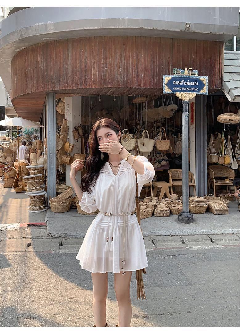 ホワイトVネックツーピース