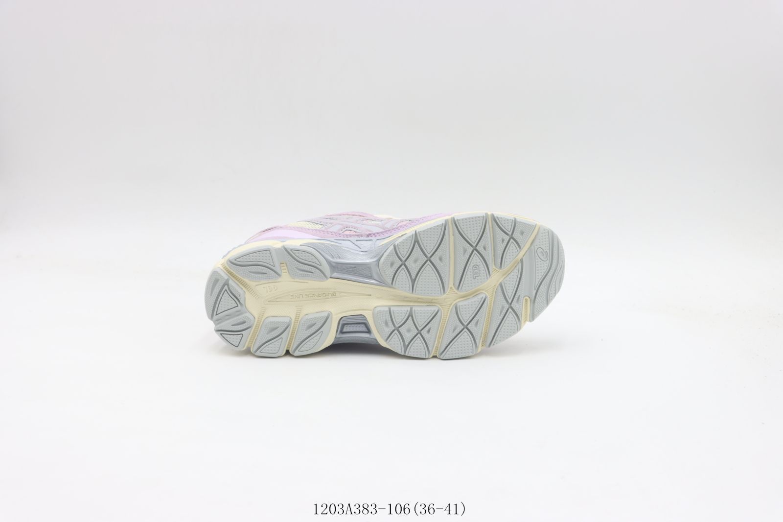 ランニングシューズ