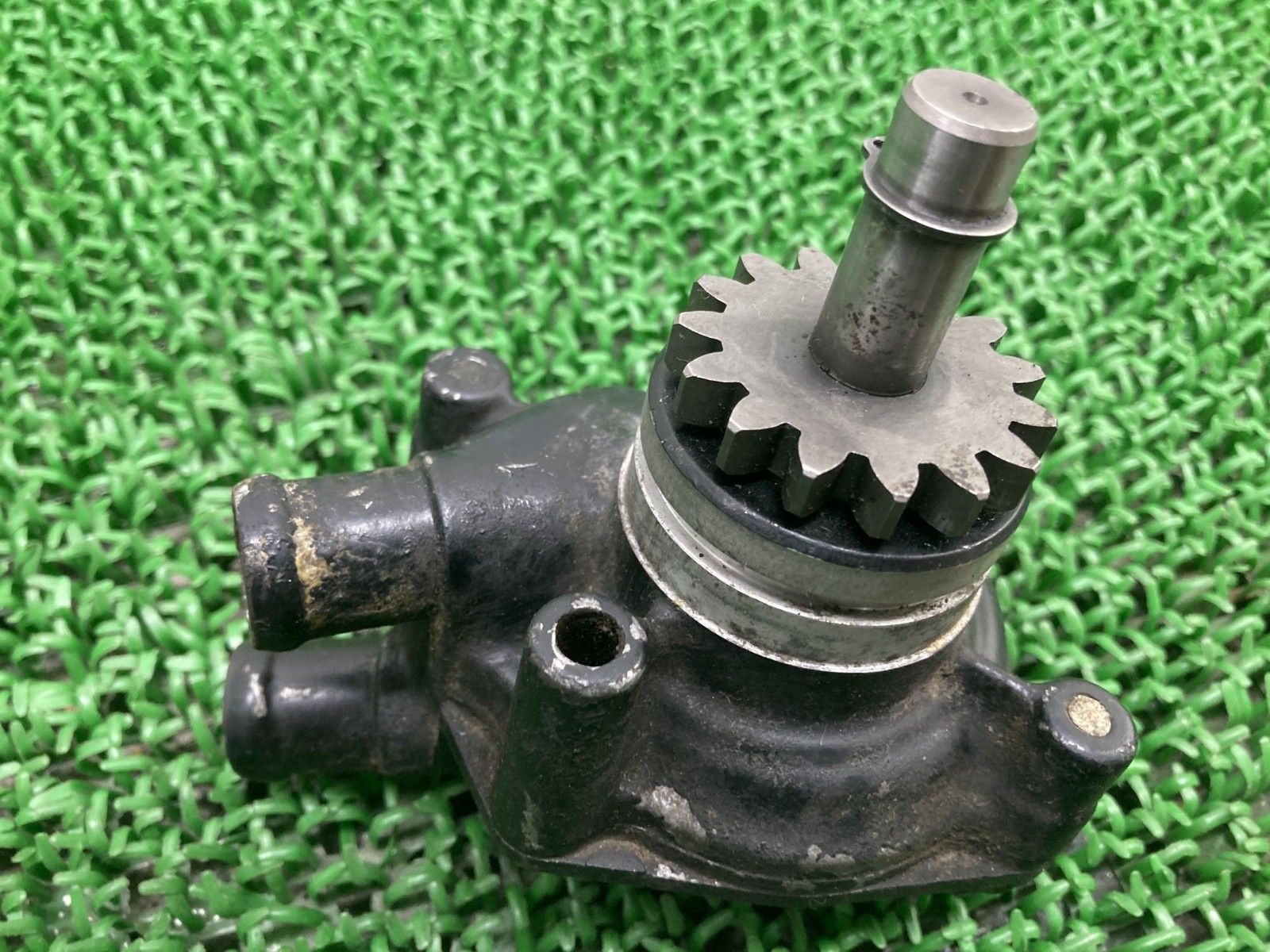 MVX250F ウォーターポンプ ホンダ 純正 中古 バイク 部品 MC09 当時物 ペイント素材に 割れ欠け無し 品薄 希少品 車検 Genuine fO