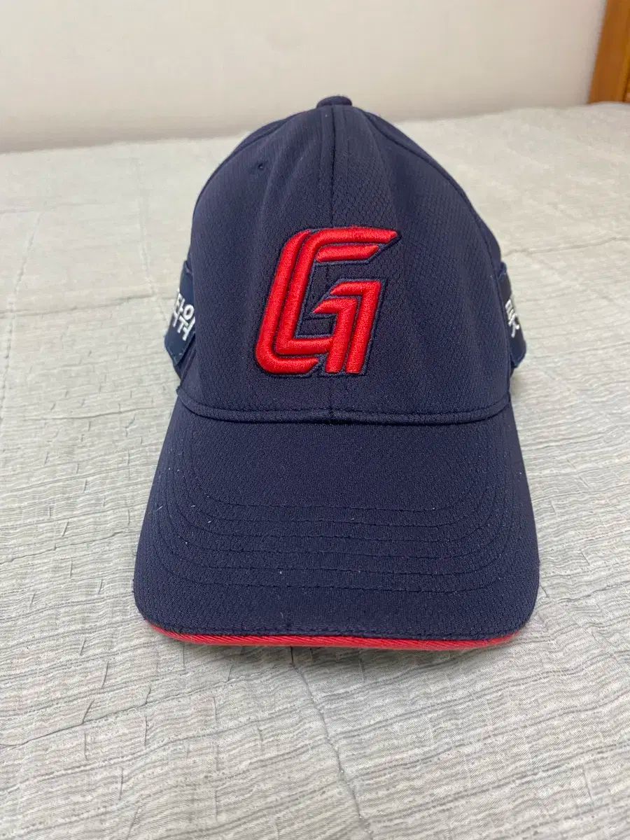 2025 ロッテ ジャイアンツ プロフェッショナル 帽子 58