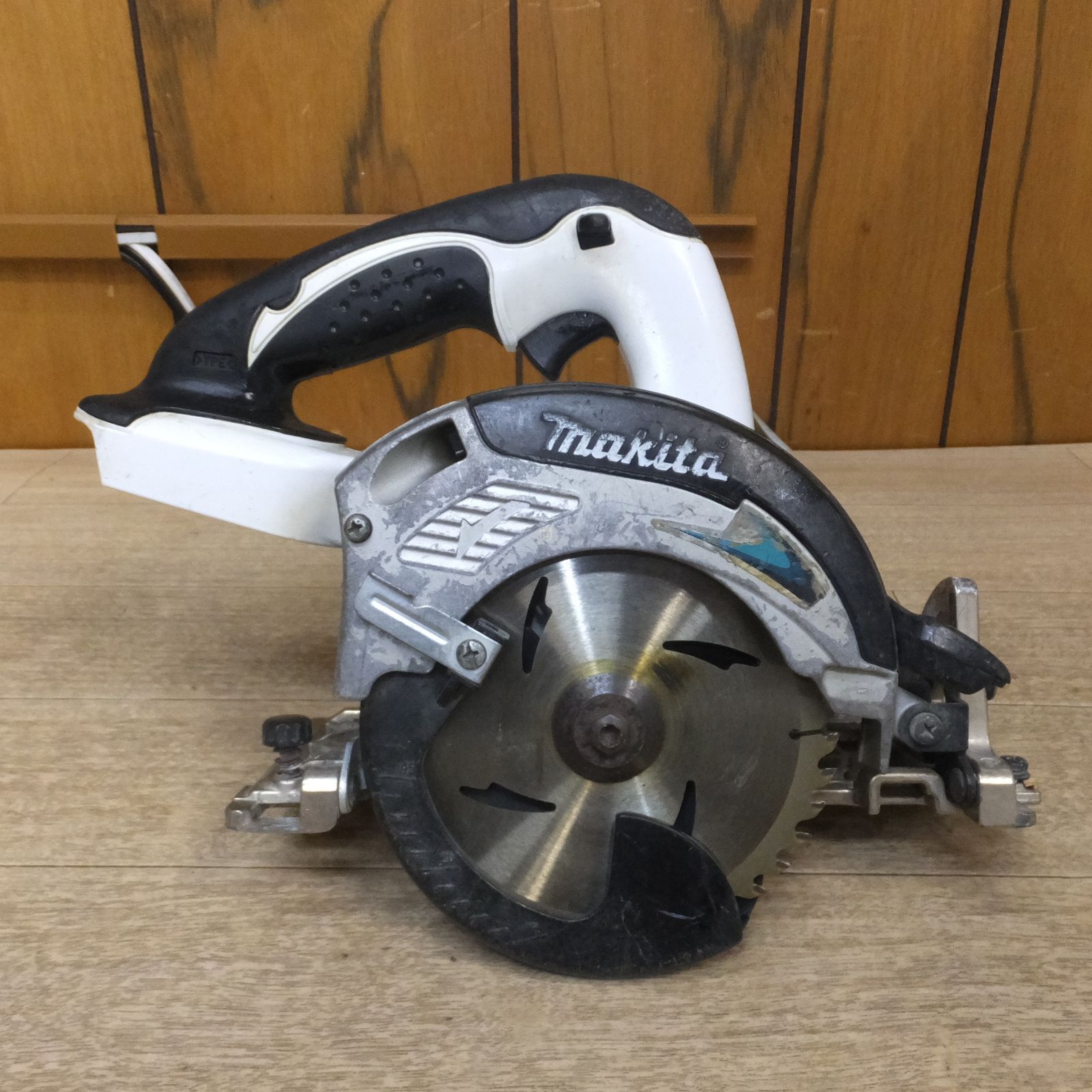 マキタ makita 125mm 充電式マルノコ SS540D DC14.4V 本体のみ 119～125mm 超硬丸ノコ