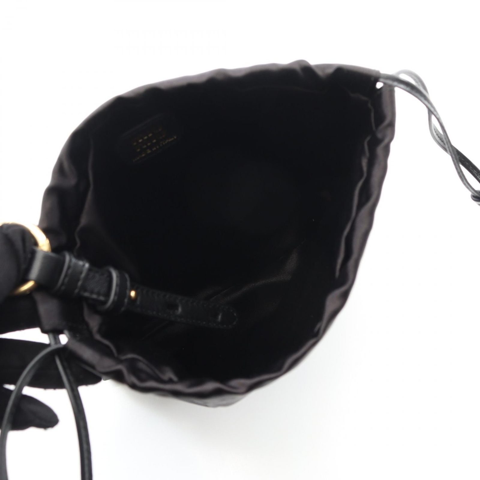 Miu Miu ミュウ ミュウ DUCHESSE ダッチェス ポーチ - メルカリ