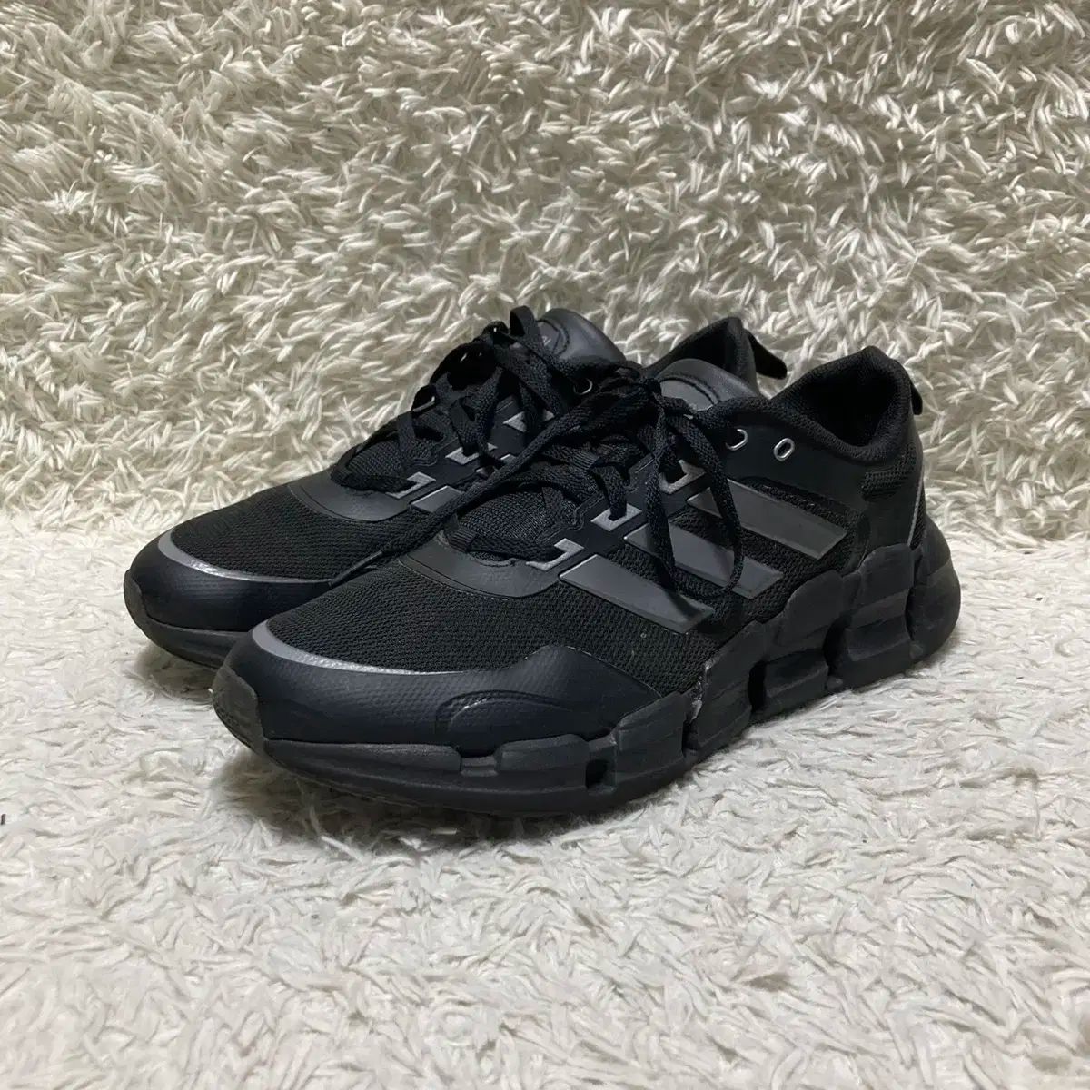 新品・未使用　ブラックレザーアンクルブーツ 280 ADIDAS adidas(アディダス) ベンティス スニーカー