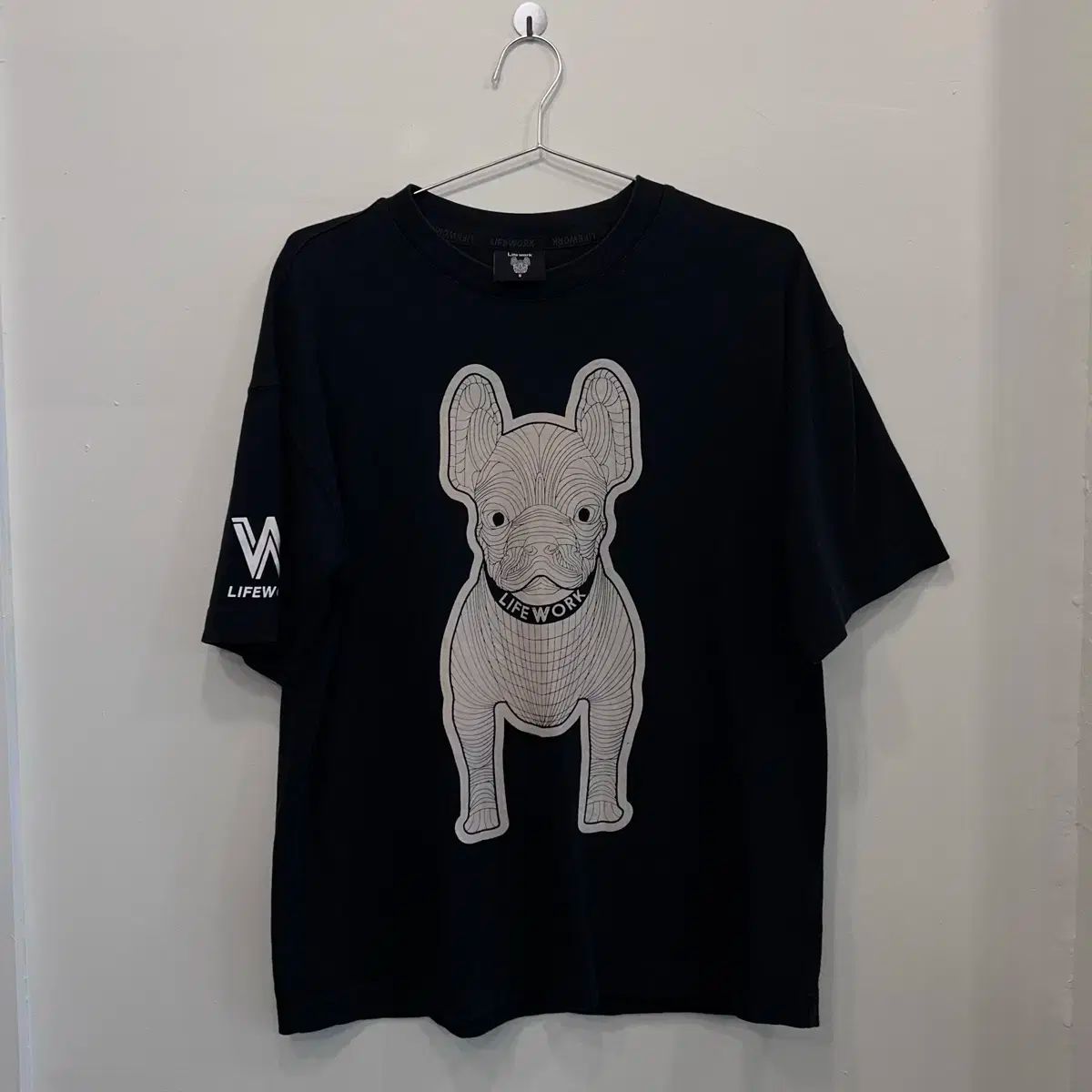 【韓国Life Work ライフウォーク】ナンバリング半袖Tシャツ 韓国 Life Work】ユニットナンバリングブイネックTシャツ (Life