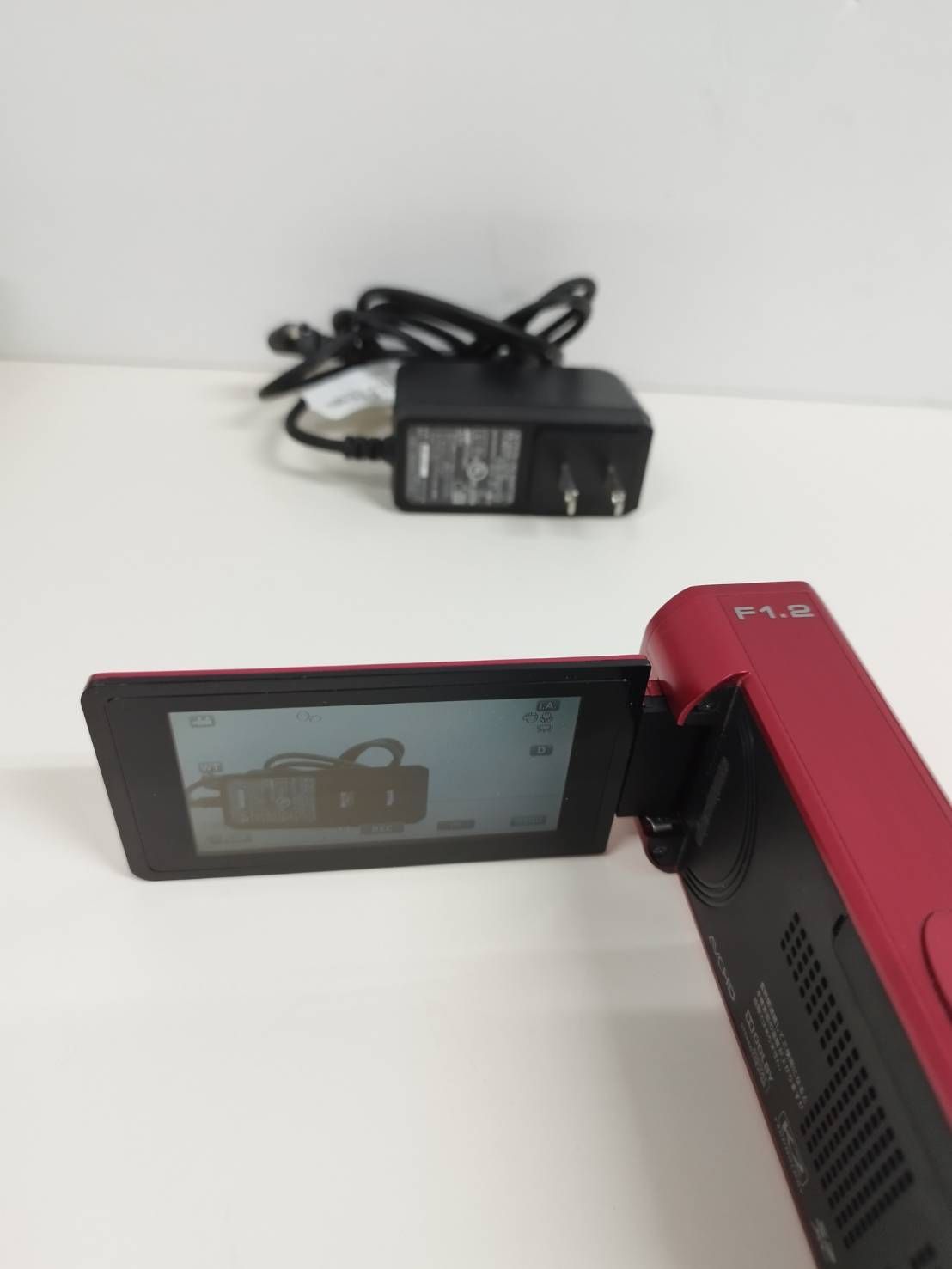 JVC ケンウッド F1.2 GZ-V675-R ビデオカメラ GZ-V675 | ビデオカメラ | 家庭用製品 | JVC