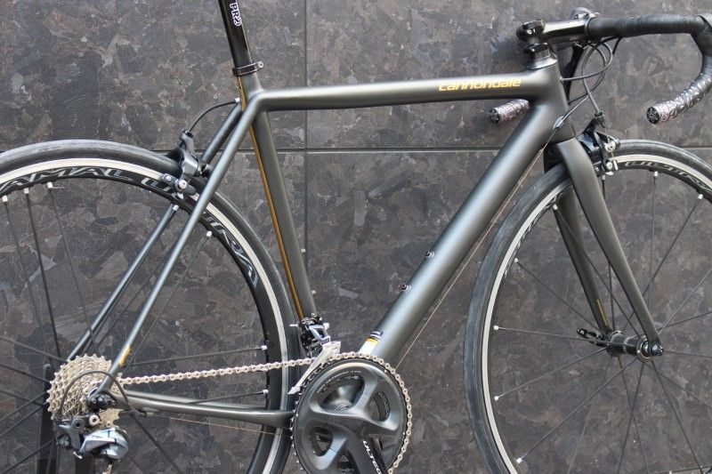 キャノンデール CANNONDALE スーパーシックスエボ ブラックインク SUPERSIX EVO BLACK INC 2014 52サイズ シマノ  アルテグラ R8000 カーボンロードバイク 【福岡店】 - メルカリ