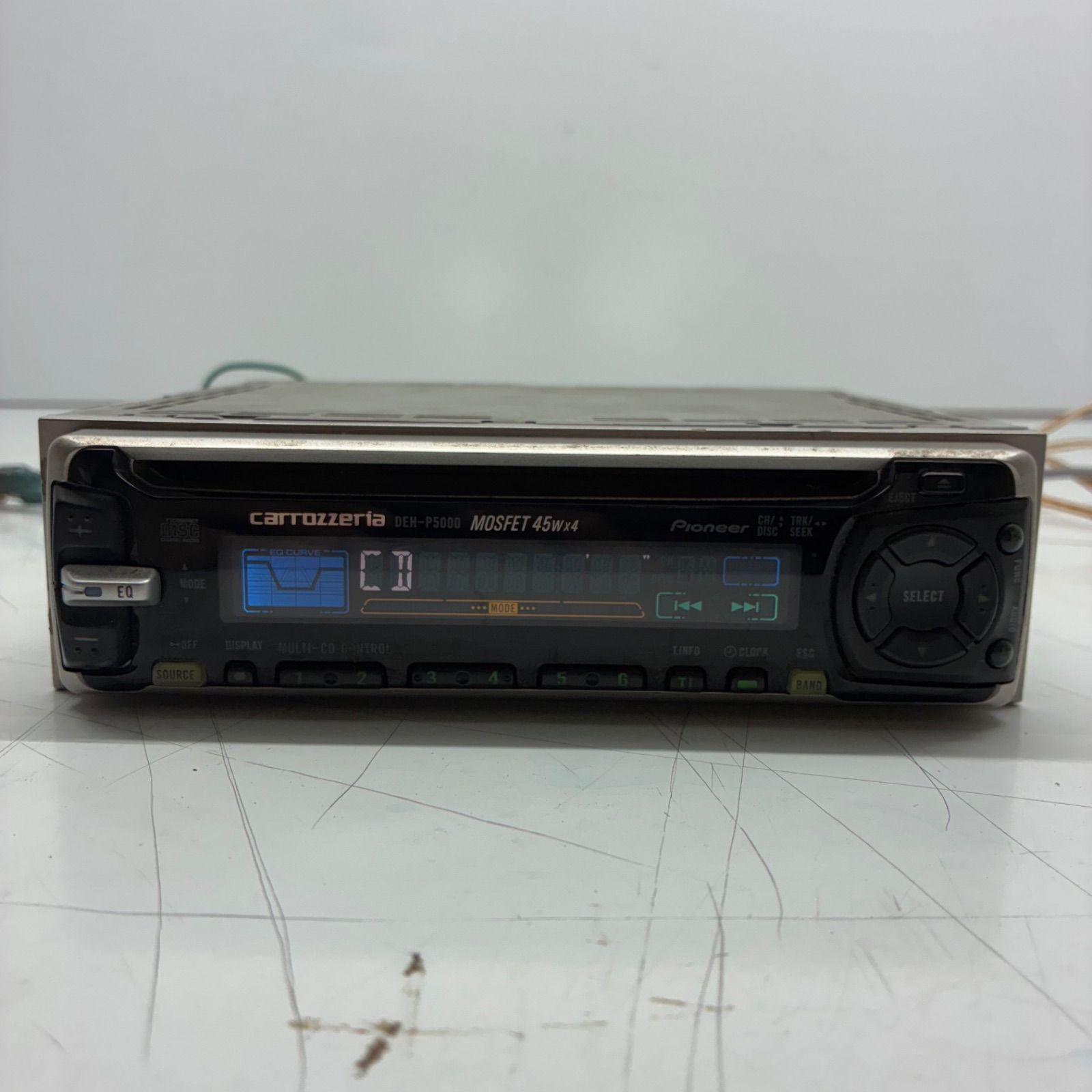 カロッツェリア carrozzeria パイオニア pioneer DEH-P5000 1DIN カーオーディオ チューナー デッキ CD ラジオ 通電済み P70554