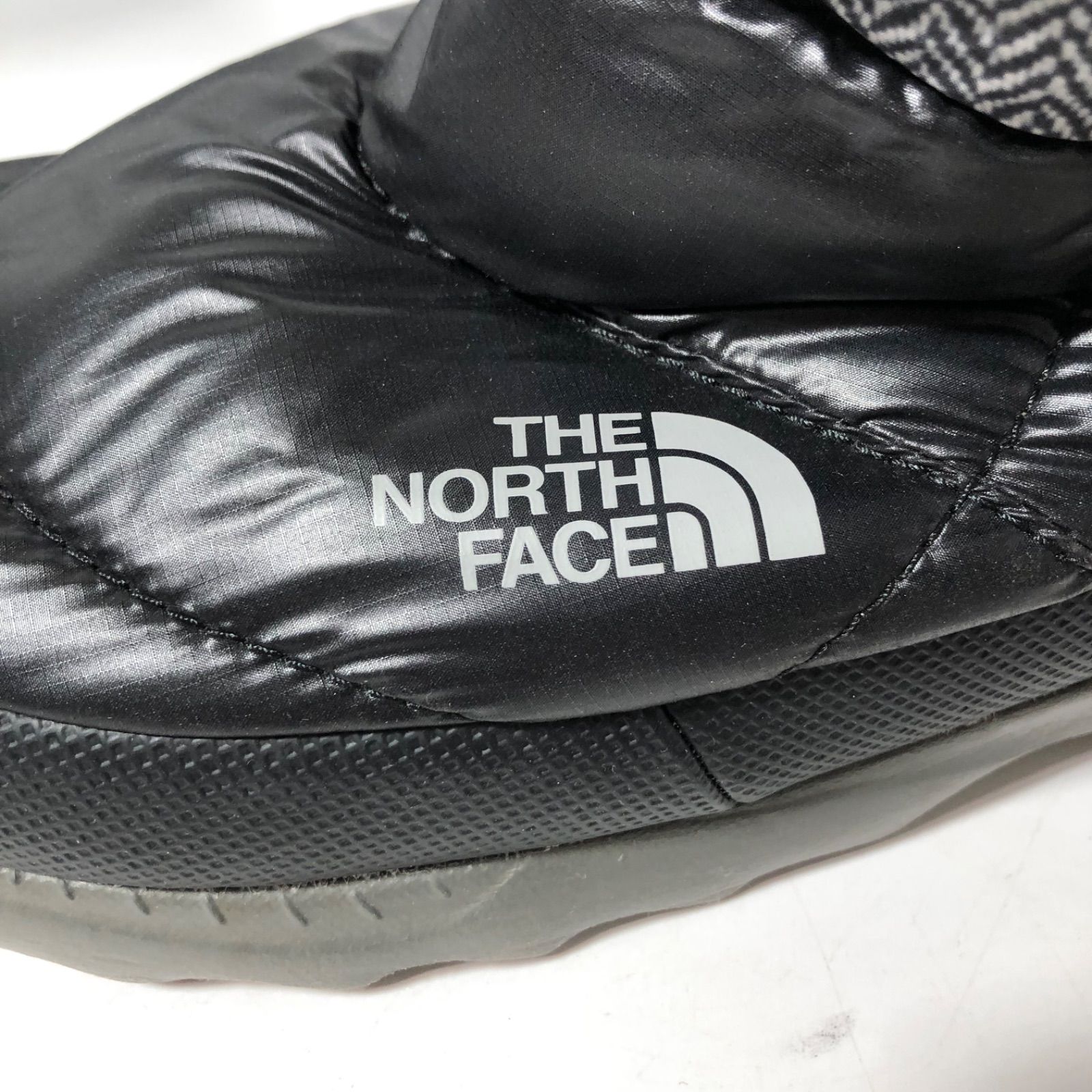 M1217-20-5 THE NORTH FACE ノースフェイス　ダウンブーツ　27cm メンズ　ブラック　模様