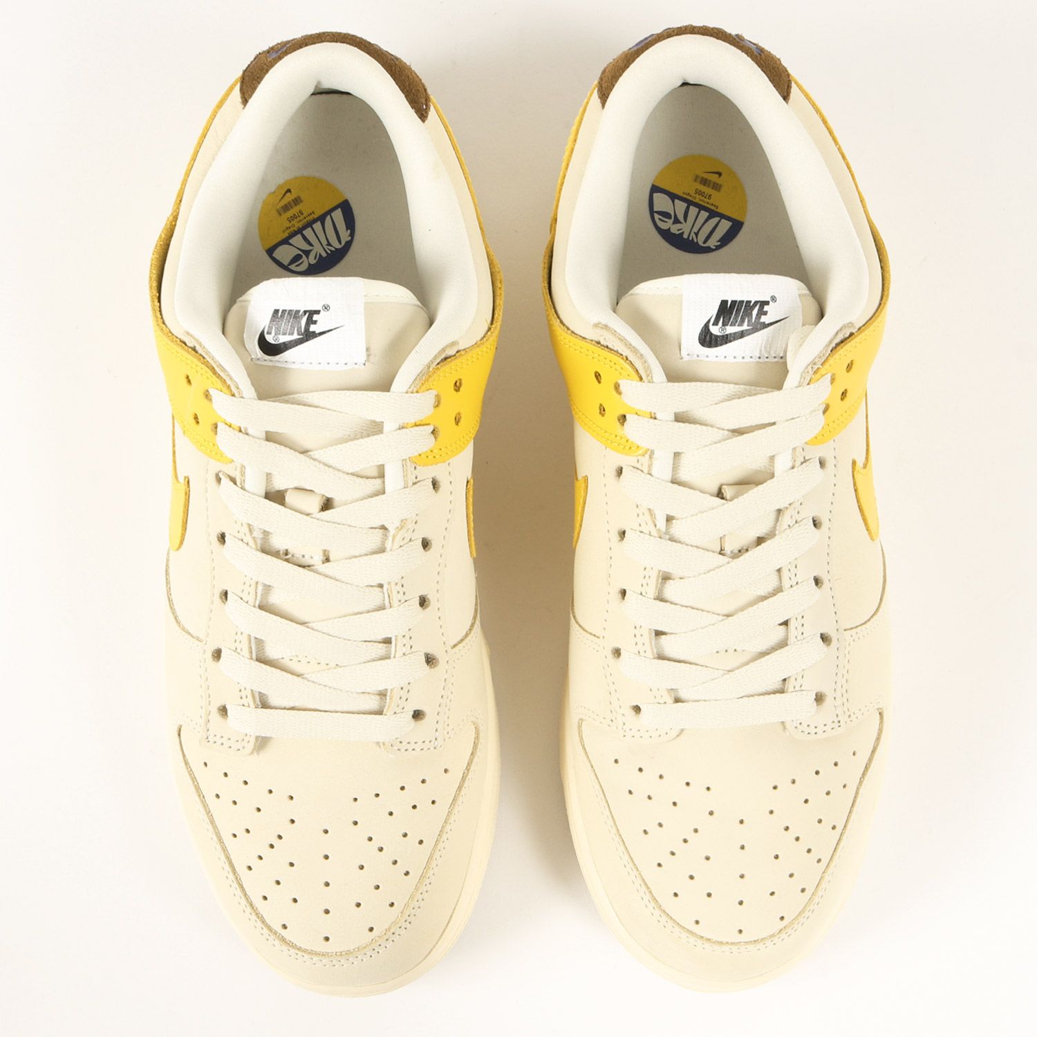 美品 NIKE ナイキ WMNS DUNK LOW LX BANANA / バナナ(DR5487-100) 2022