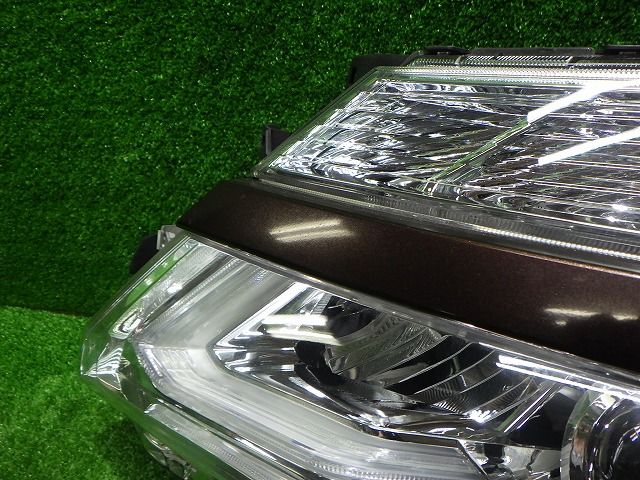 エルグランド 左ヘッドライト LED E52 PNE52 中期 後期 100