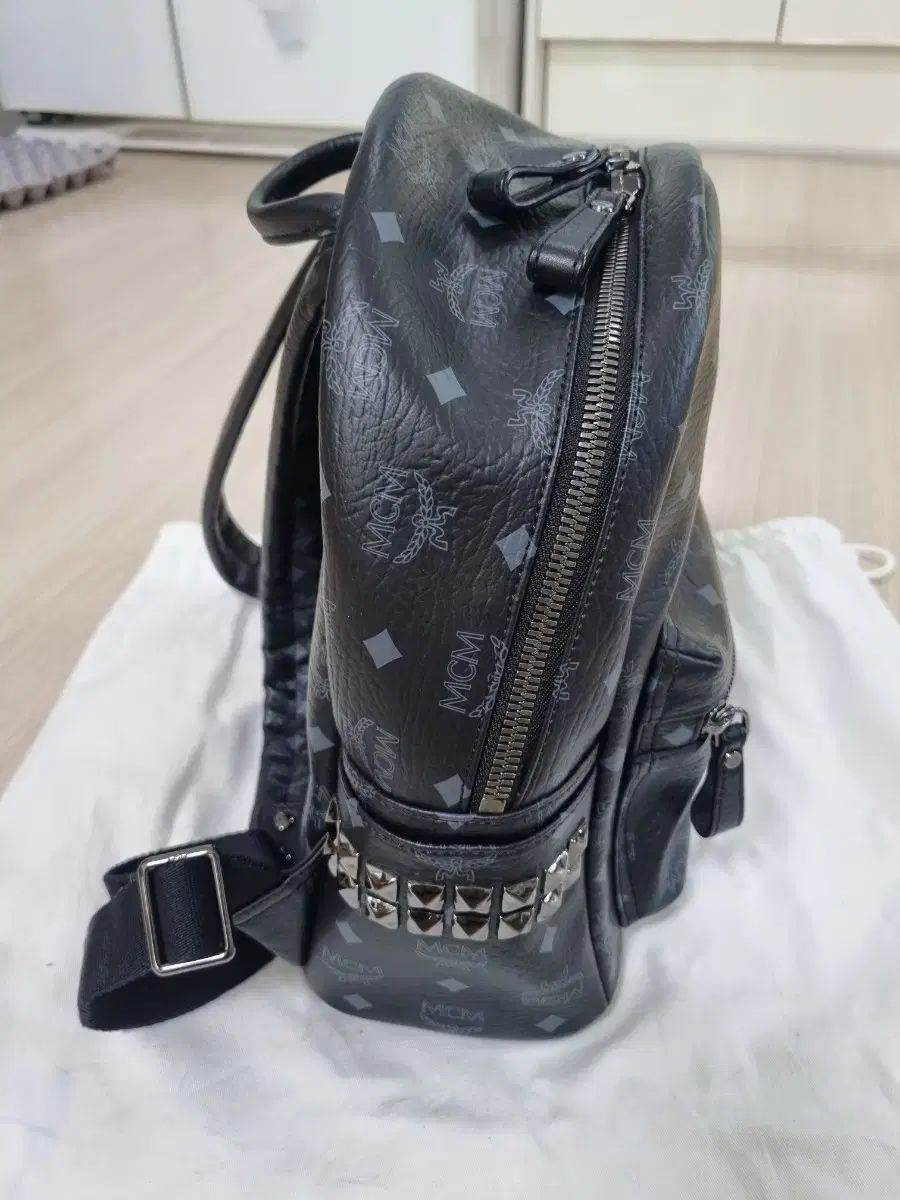 MCM ブラック リュック リュックサック 未使用 販売 - メルカリ