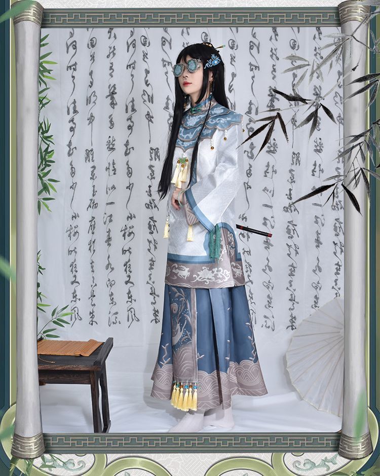 髪飾り付き