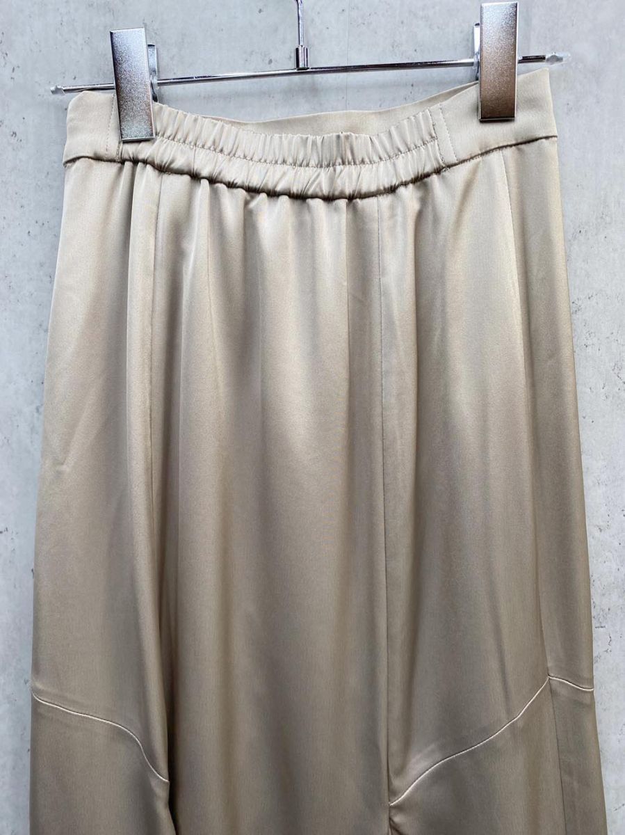 美品　anuans アニュアンス　マキシムサテンスカート ベージュ　S アニュアンス anuans マキシムサテンスカート （BEIGE