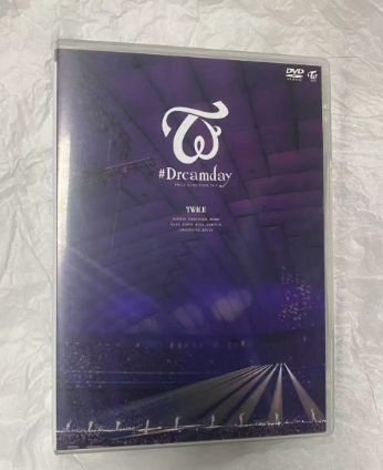TWICE DOME TOUR 2019 