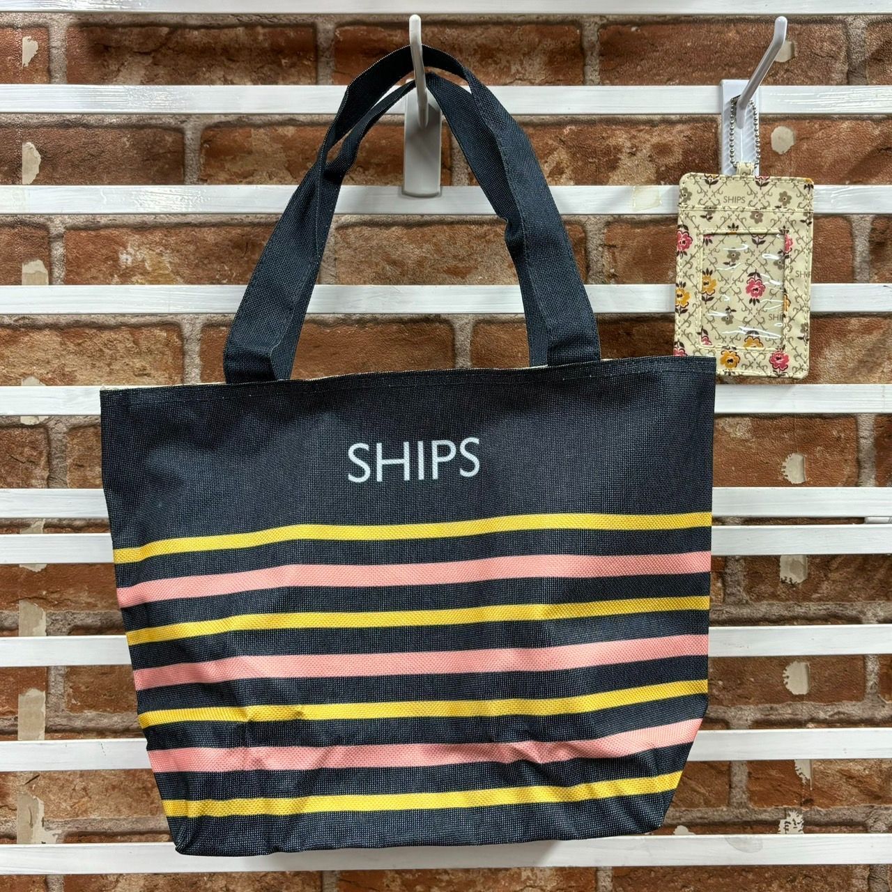 ships ボーダートートバッグ - バッグ