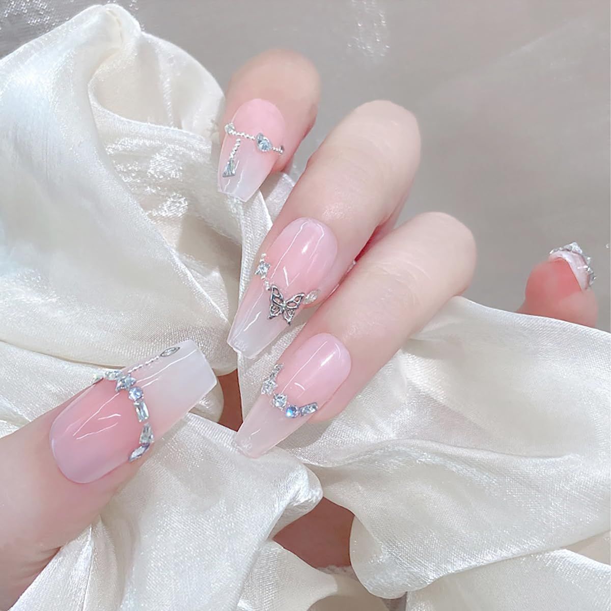 ネイルパーツ【150点以上 大量まとめ売り!!】ネイルアート セルフネイル 迅速発送】ネイル ラインストーン 150個セット ネイルパーツ ネイル