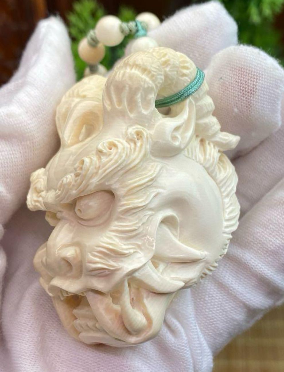 天然マンモス牙美しい手作り彫刻金を招く貔貅握り物 ブレスレット